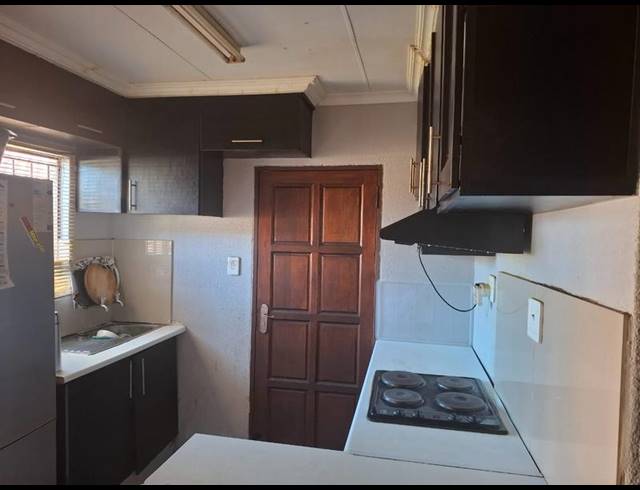 2 BEDROOM HOUSE FOR SALE IN SOSHANGUVE VV